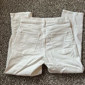 Women’s Levi Capris